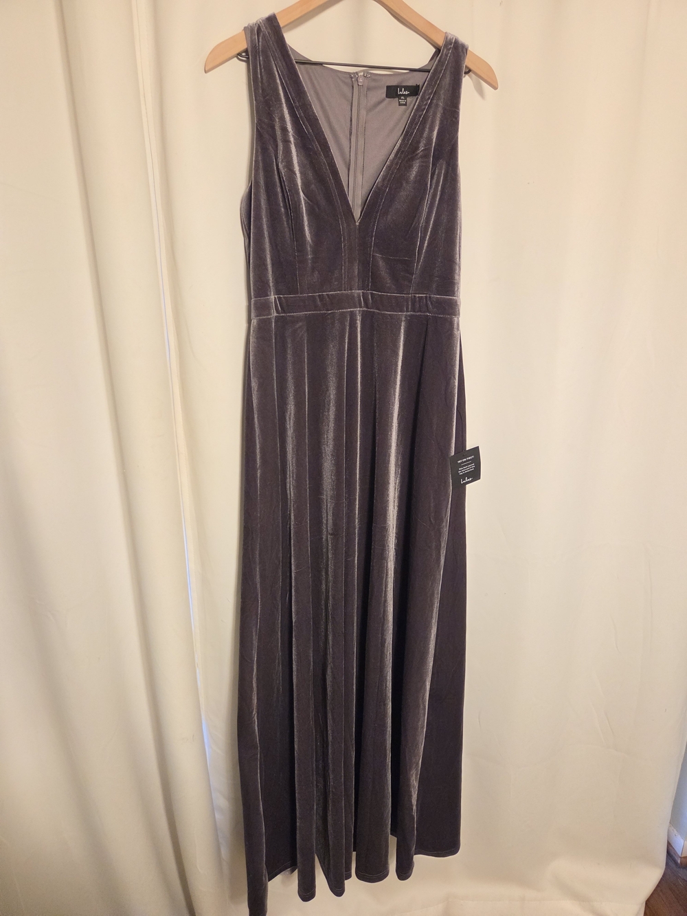 Lulu's Velvet V-Neck Maxi Dress in Mauve